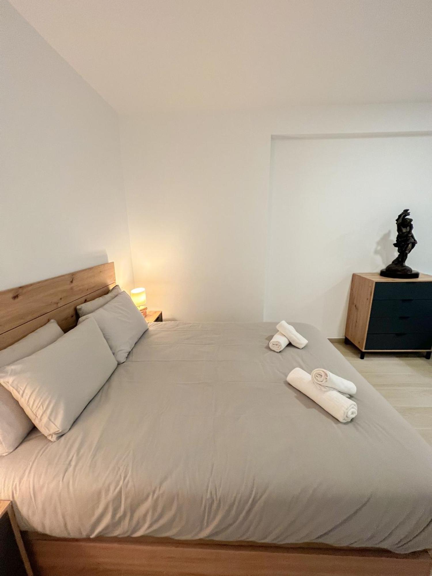 Cozy And Modern Family Flat Carihuela Daire Torremolinos Dış mekan fotoğraf
