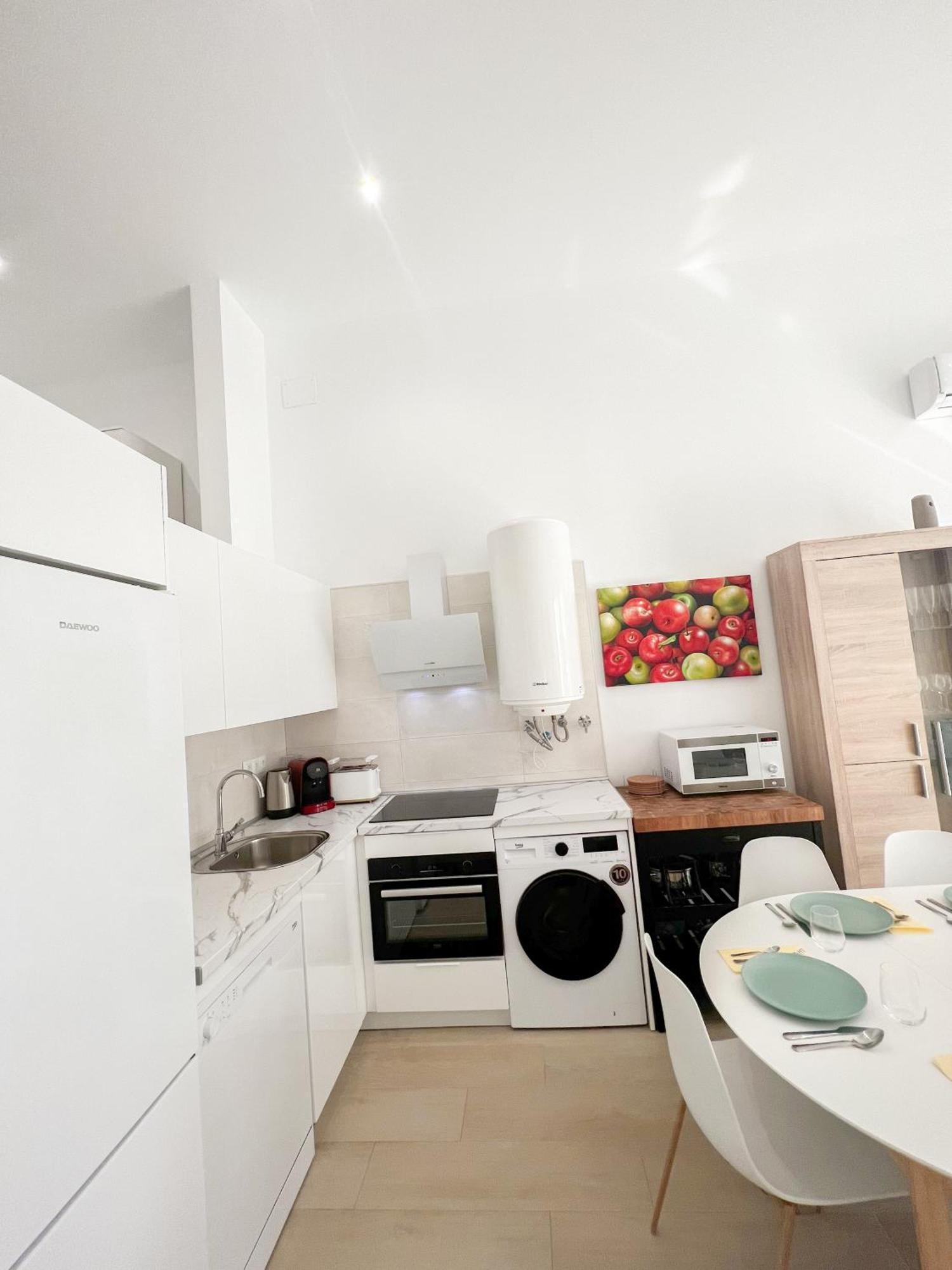 Cozy And Modern Family Flat Carihuela Daire Torremolinos Dış mekan fotoğraf