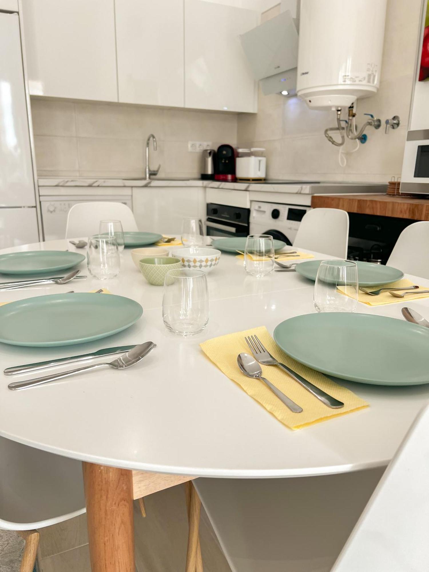Cozy And Modern Family Flat Carihuela Daire Torremolinos Dış mekan fotoğraf