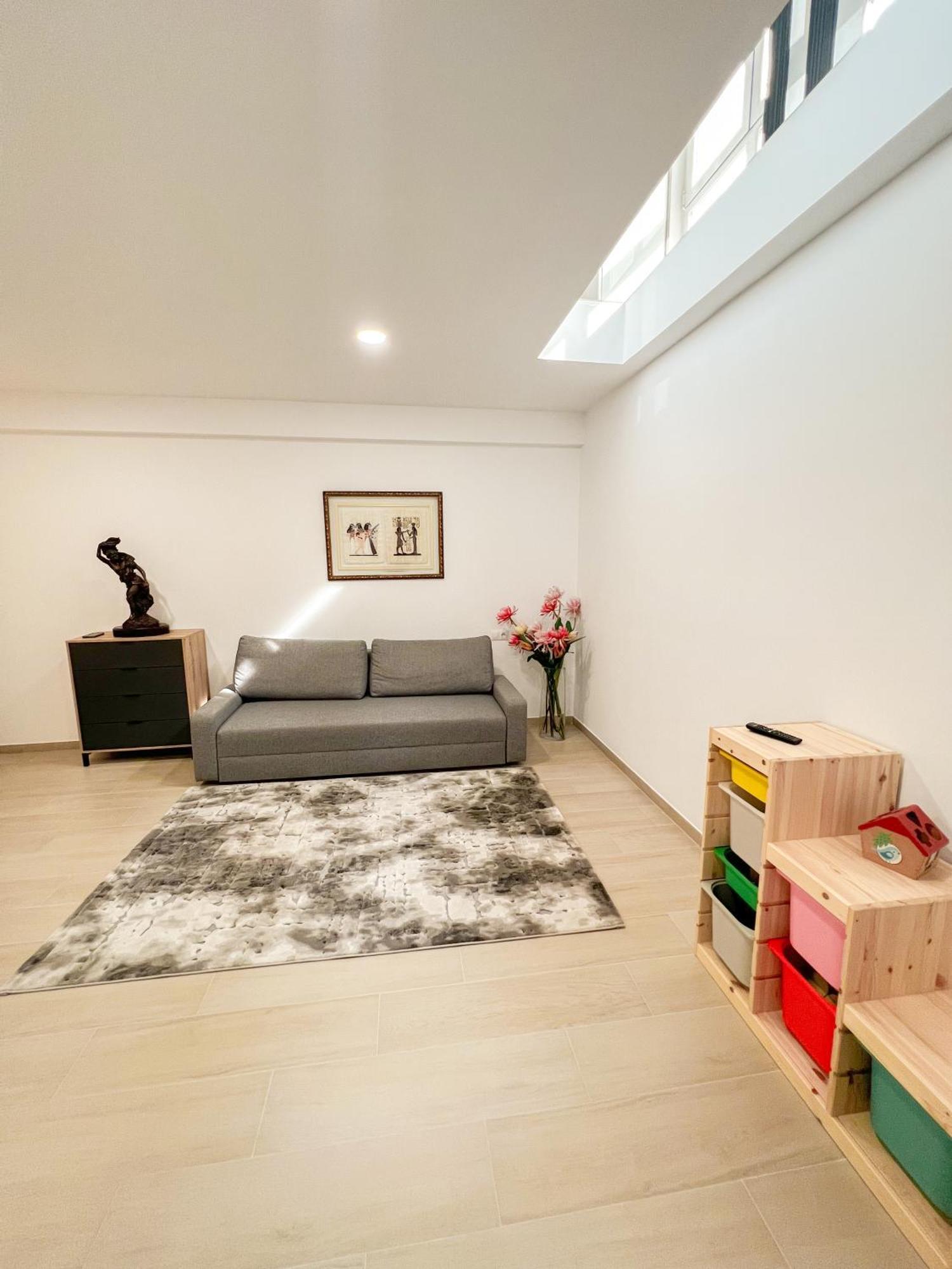 Cozy And Modern Family Flat Carihuela Daire Torremolinos Dış mekan fotoğraf