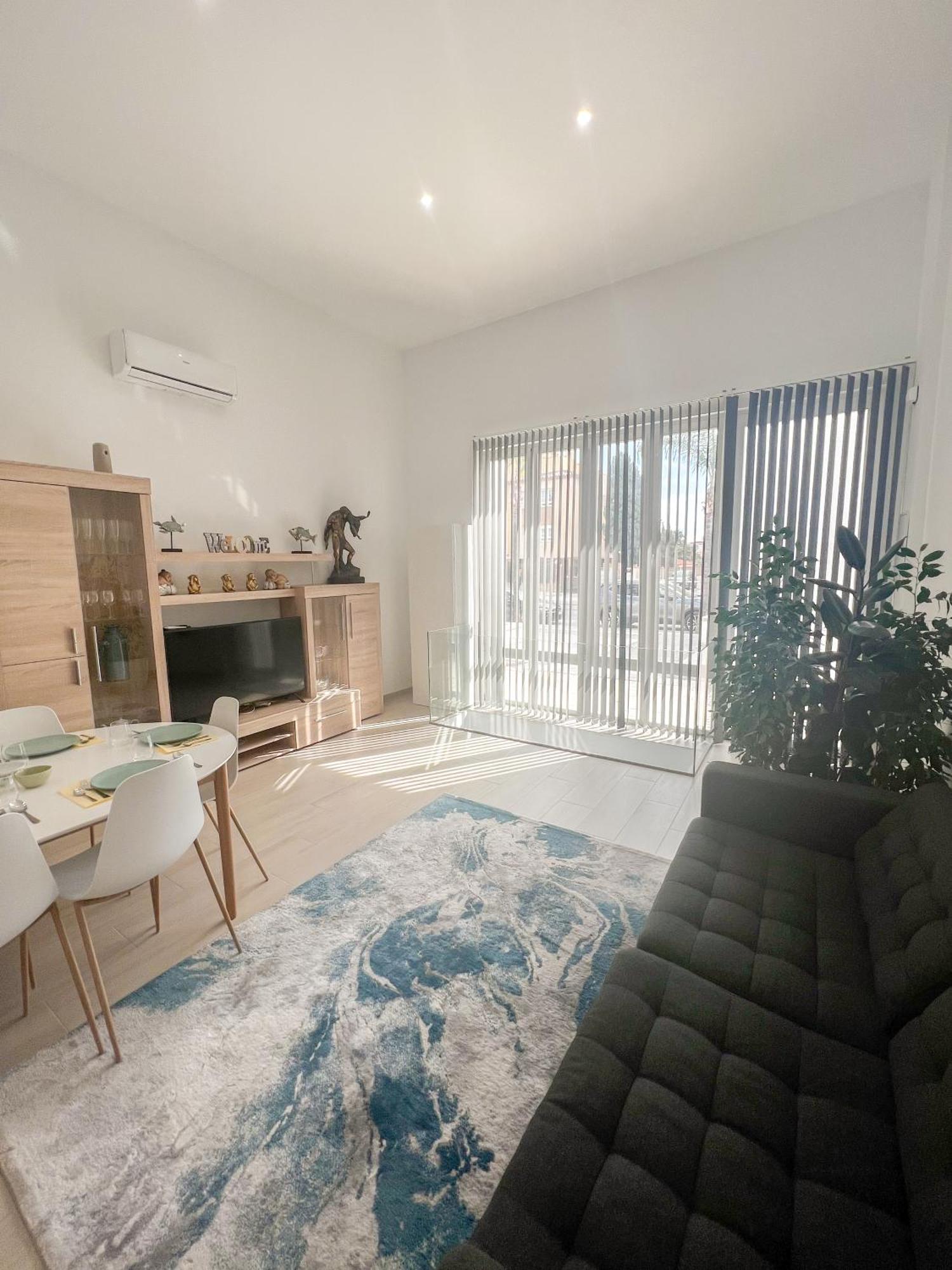 Cozy And Modern Family Flat Carihuela Daire Torremolinos Dış mekan fotoğraf