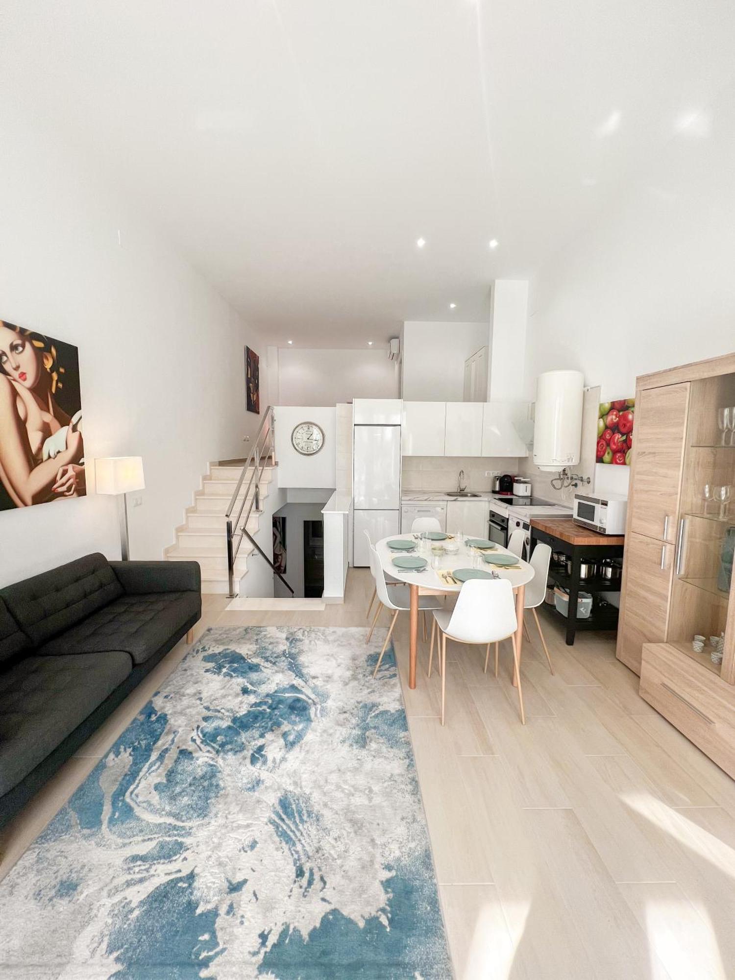 Cozy And Modern Family Flat Carihuela Daire Torremolinos Dış mekan fotoğraf